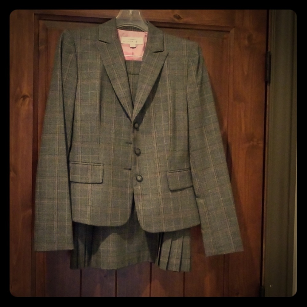 Grey and pink plaid skirt suit